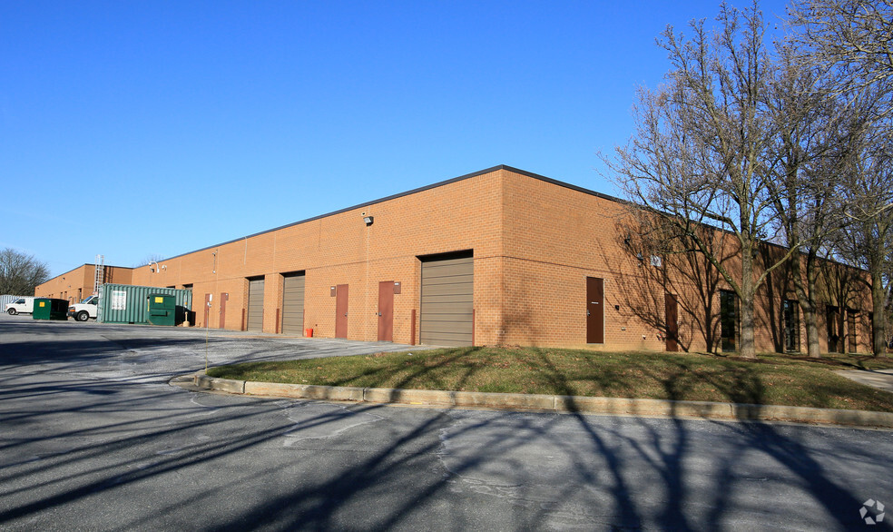 6935 Oakland Mills Rd, Columbia, MD for lease - Building Photo - Image 2 of 5