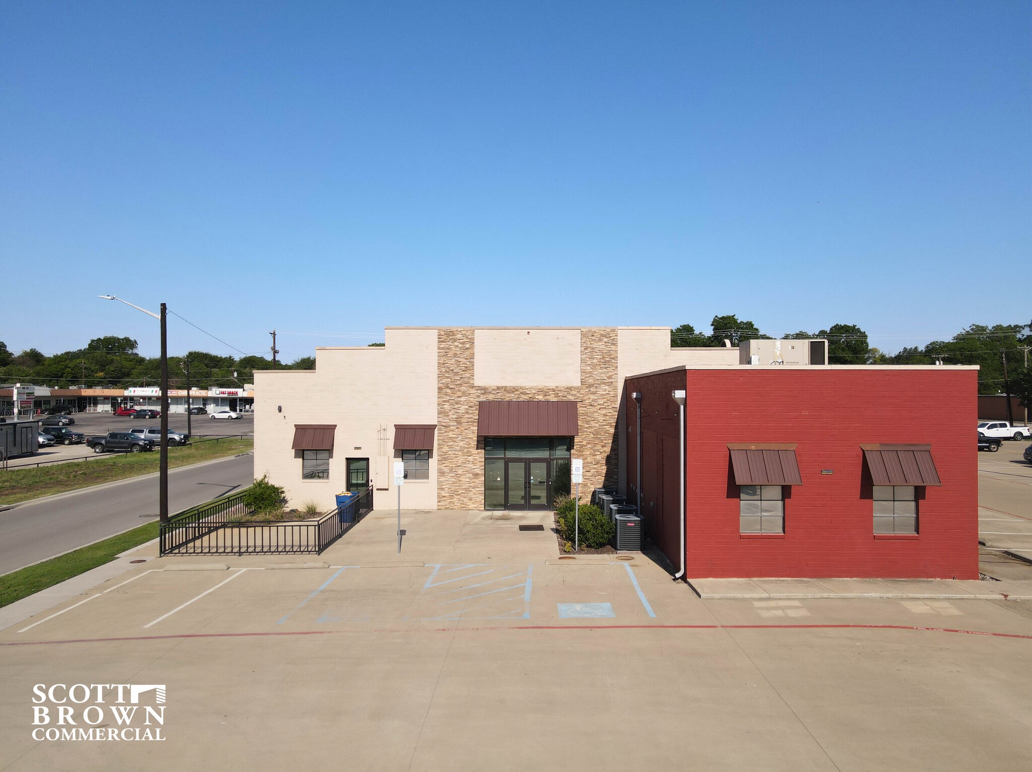 419 S Elm St, Denton, TX for lease Building Photo- Image 1 of 23