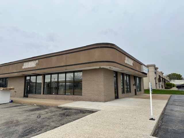 3208 S Alpine Rd, Rockford, IL for lease - Building Photo - Image 2 of 11