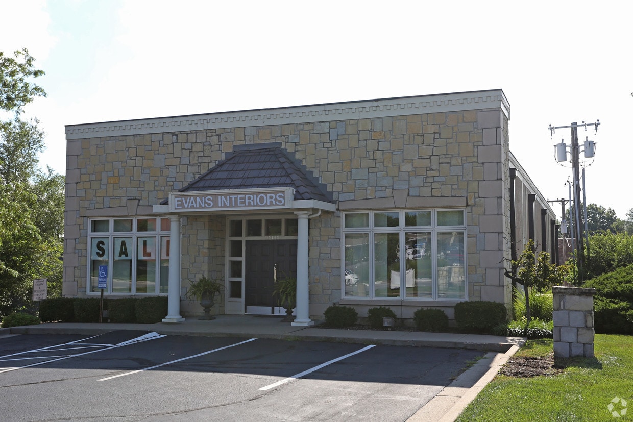 13013 State Line Rd, Kansas City, MO 64145