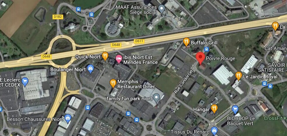 Retail in Niort for sale - Building Photo - Image 2 of 3