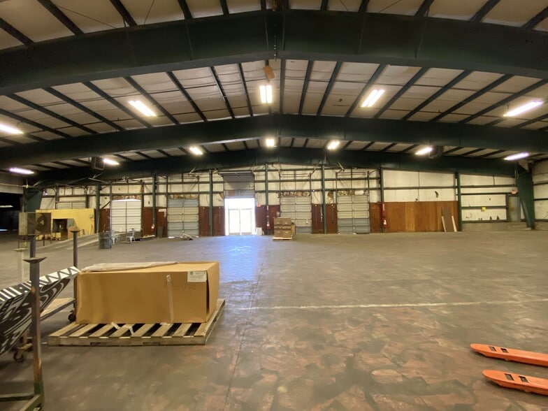 1610 Waterworks Rd, Columbus, MS for sale - Building Photo - Image 3 of 11