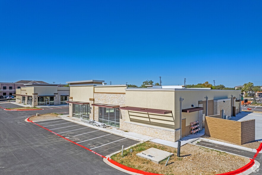 440 W Whitestone Blvd, Cedar Park, TX for lease - Building Photo - Image 3 of 5