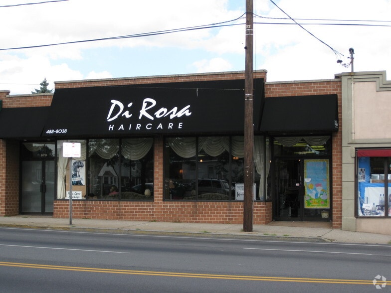 868-876 Hempstead Tpke, Franklin Square, NY for sale - Primary Photo - Image 1 of 1