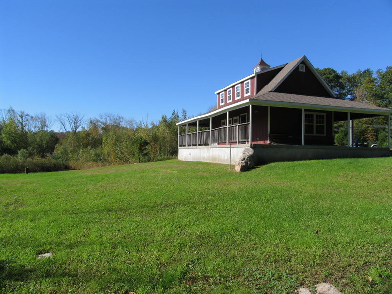 648 Main St, Hopkinton, RI for sale - Building Photo - Image 1 of 1