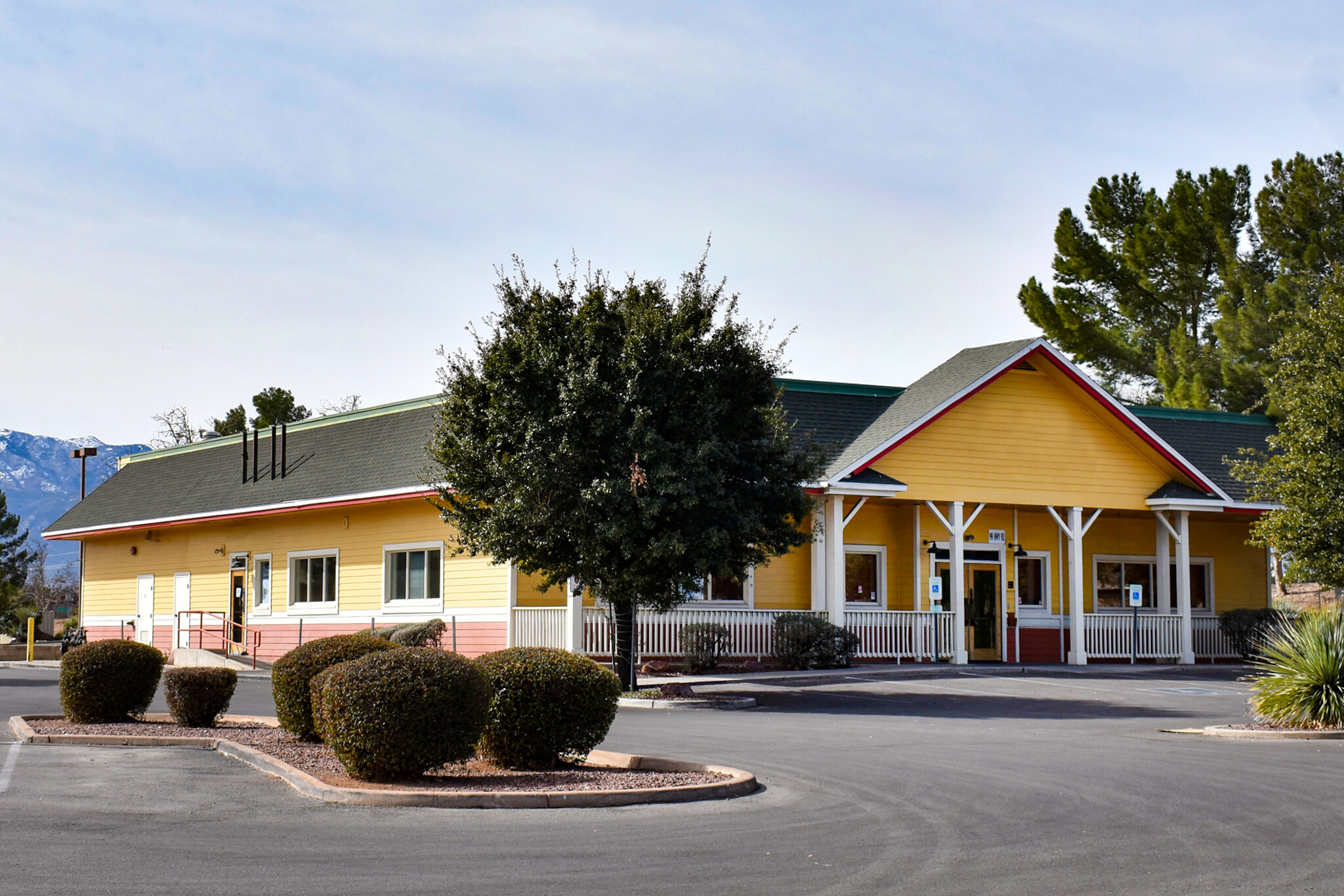 99 S Highway 92, Sierra Vista, AZ for lease Building Photo- Image 1 of 2