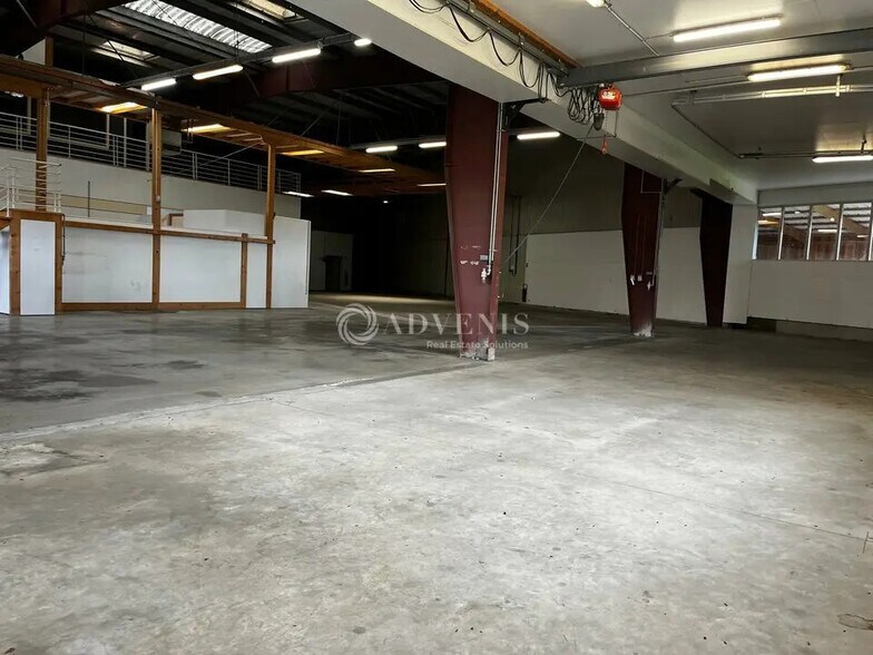 Flex in Ernolsheim-Bruche for lease - Interior Photo - Image 3 of 11