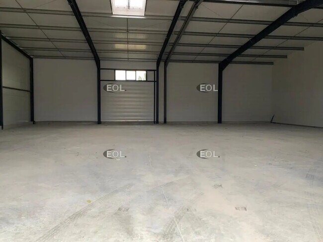 Vente Local d'activités 2 550 m²
