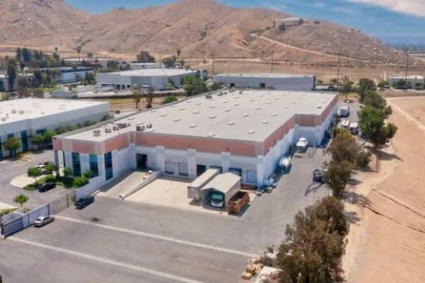 940 Columbia Ave, Riverside, CA for lease - Building Photo - Image 2 of 3