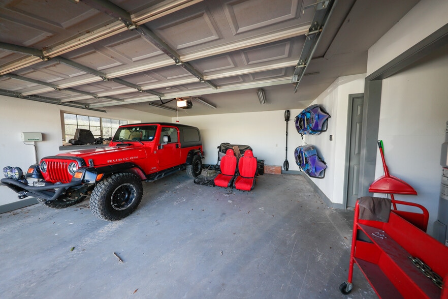 3339 Marks Rd, Houston, TX for lease - Interior Photo - Image 3 of 29