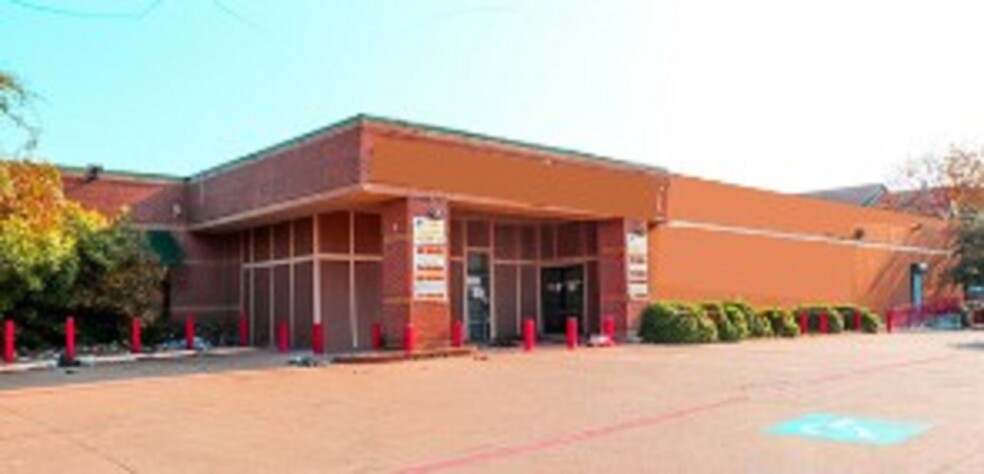 2373 Stemmons Trl, Dallas, TX for sale - Building Photo - Image 2 of 9