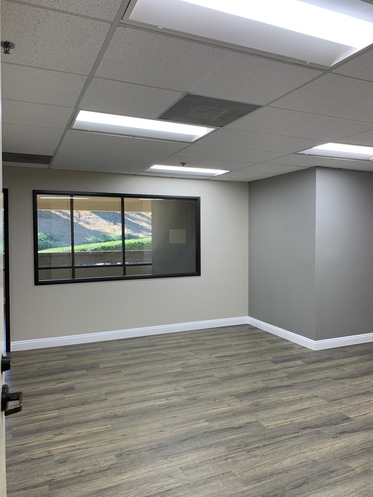 16885 W Bernardo Dr, San Diego, CA for lease Interior Photo- Image 1 of 9