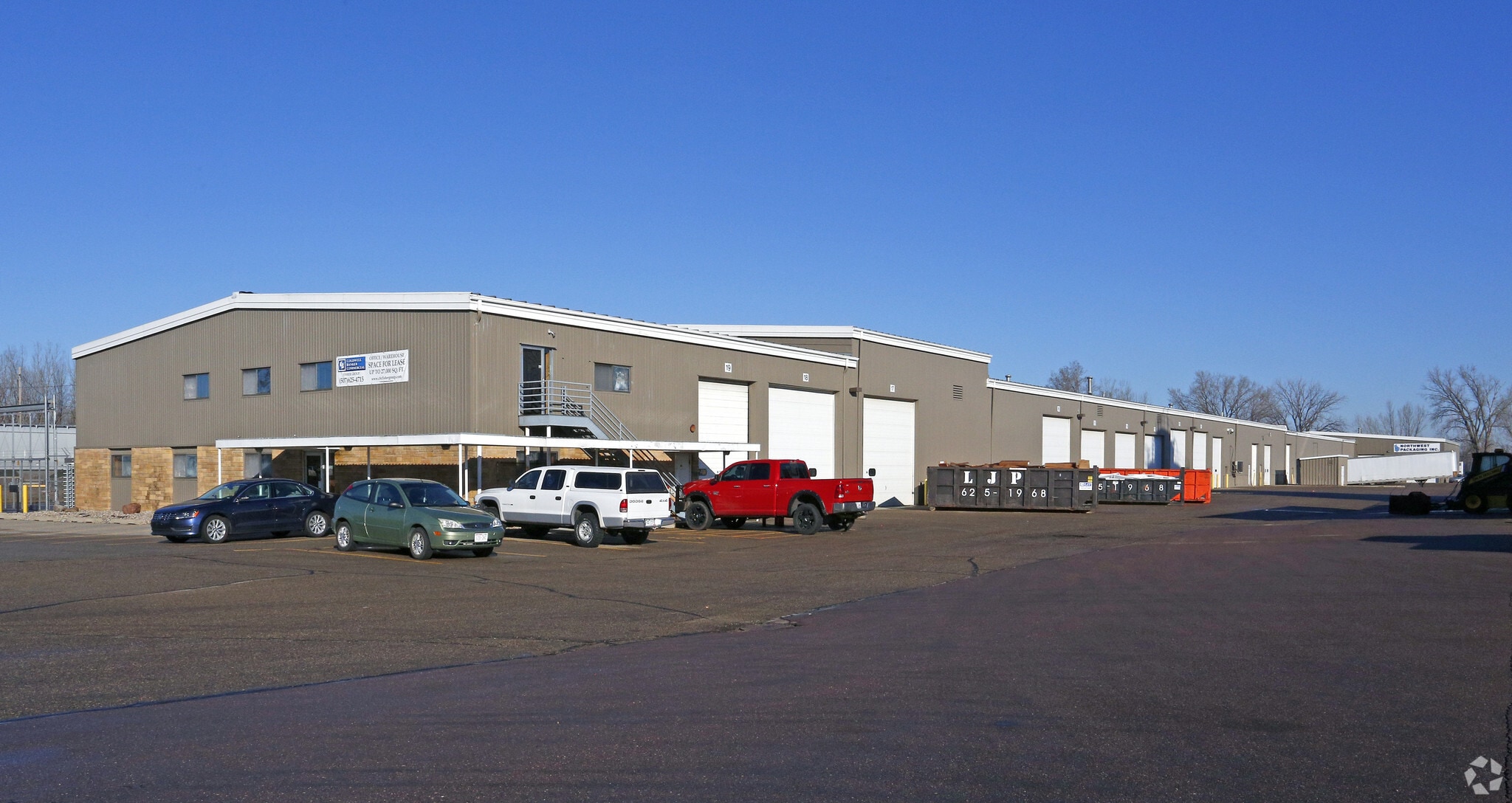 500-550 Industrial Rd, Mankato, MN for lease Building Photo- Image 1 of 18