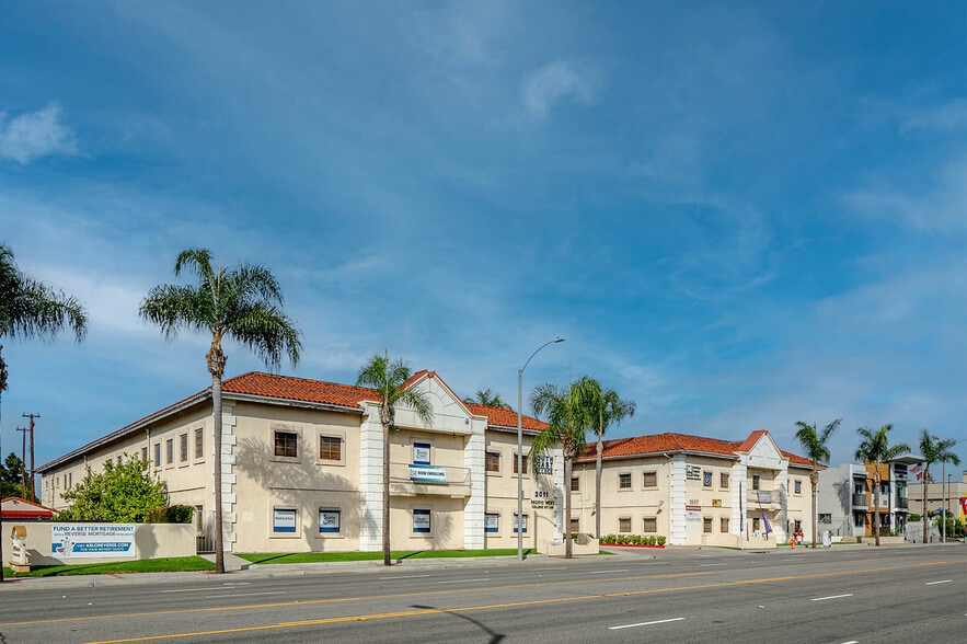 1937 & 2011 West Chapman Ave portfolio of 2 properties for sale on LoopNet.com - Building Photo - Image 2 of 14