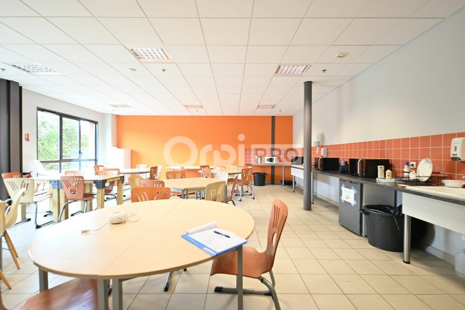 117 Rue Pablo Picasso, Mâcon for lease Interior Photo- Image 1 of 13
