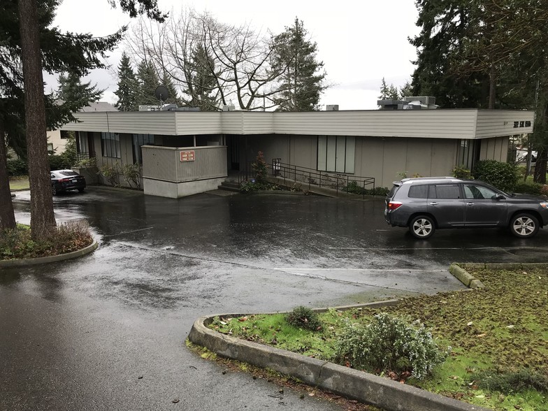 322 SW 155th St, Burien, WA for lease - Building Photo - Image 2 of 9