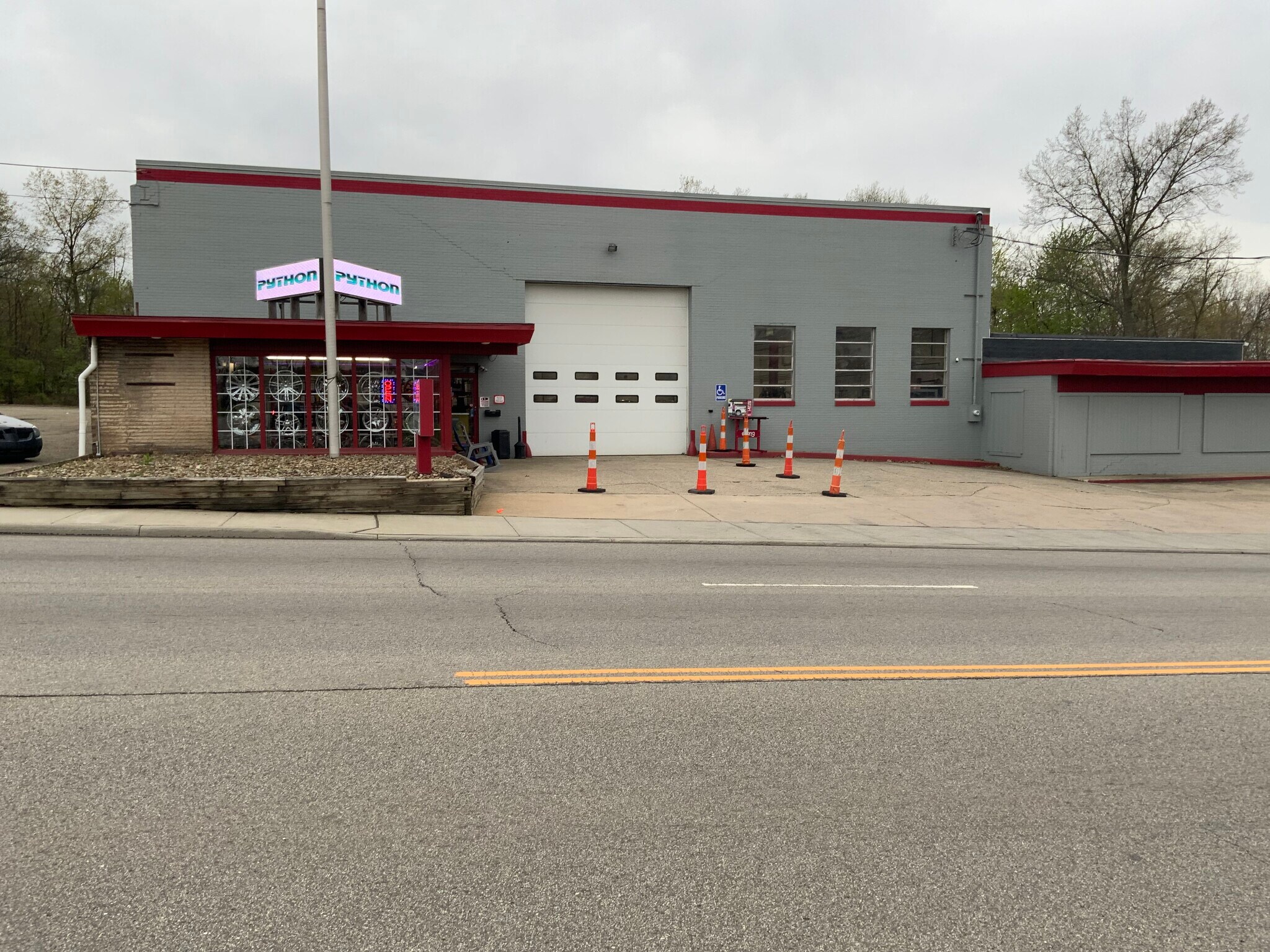 3254 Youngstown Rd SE, Warren, OH for sale Building Photo- Image 1 of 1