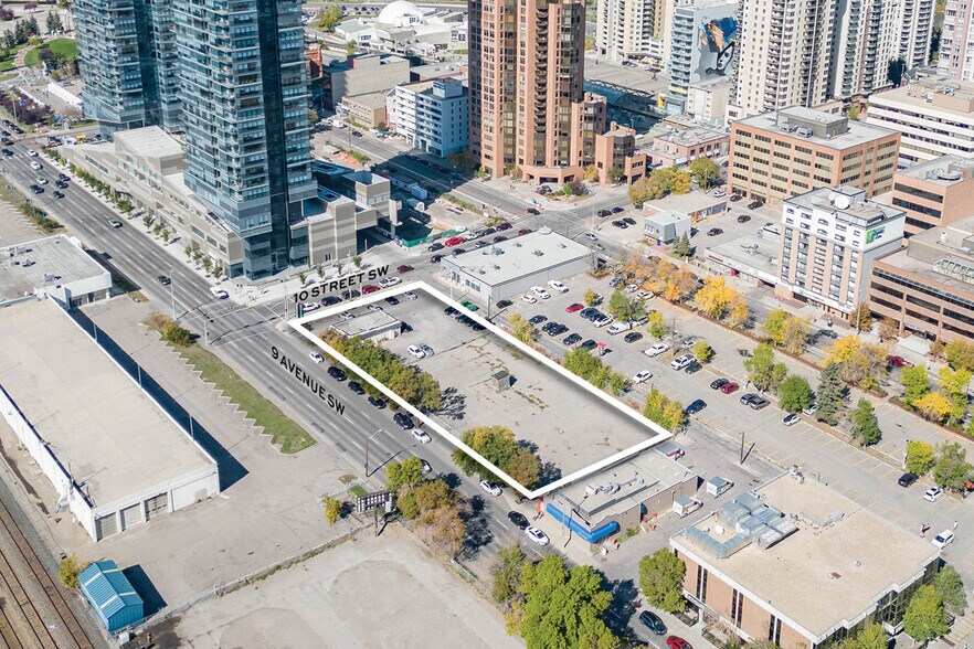 1020-1036 9 Av SW, Calgary, AB for sale - Building Photo - Image 2 of 2