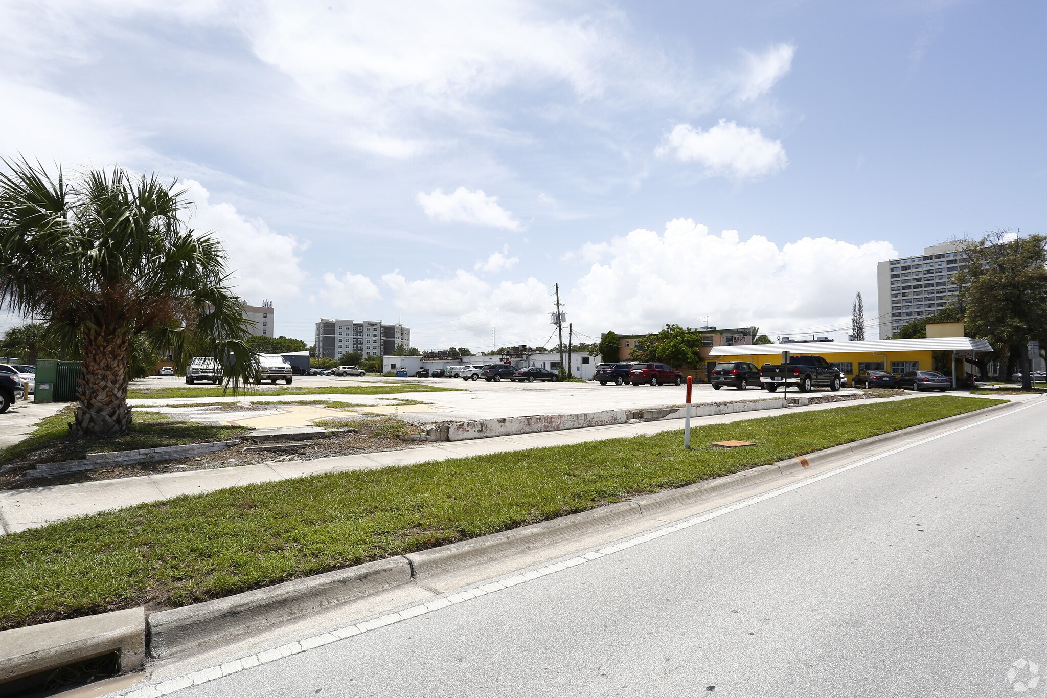 Land in Clearwater, FL for sale Primary Photo- Image 1 of 1