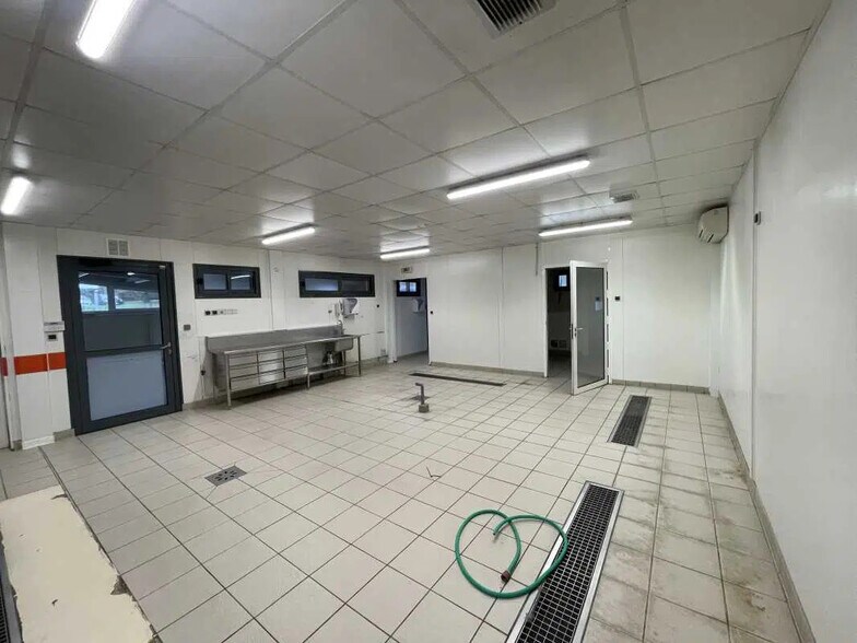 Office in Eysines for sale - Interior Photo - Image 2 of 15