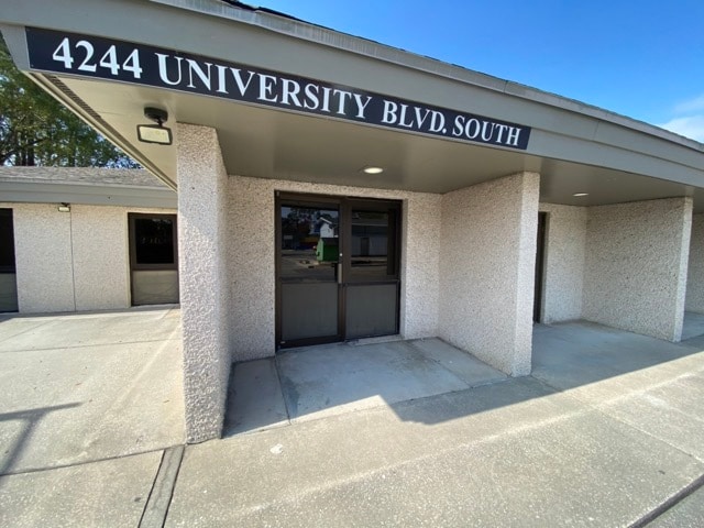 4244 University Blvd S, Jacksonville, FL for lease - Building Photo - Image 3 of 15