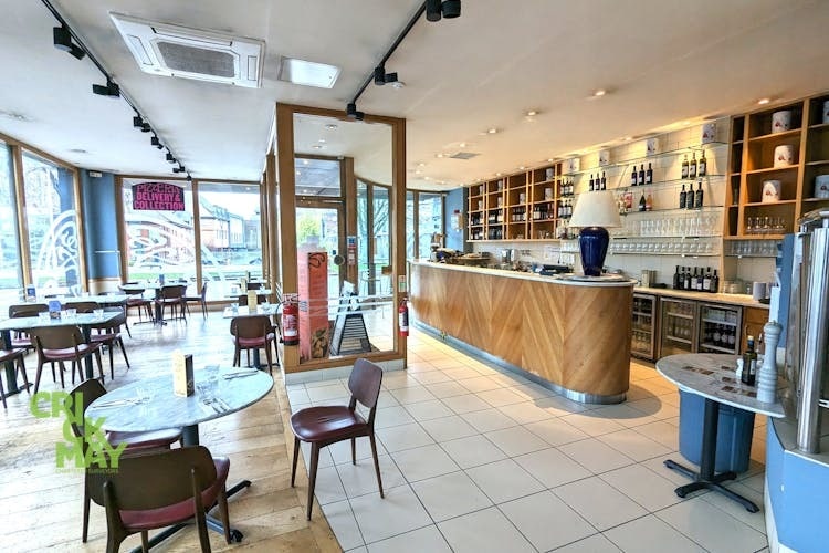 2-14 The Blvd, Crawley for lease Interior Photo- Image 1 of 6