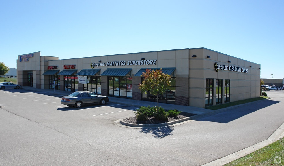 2015 W Foxwood Dr, Raymore, MO for lease - Building Photo - Image 1 of 13