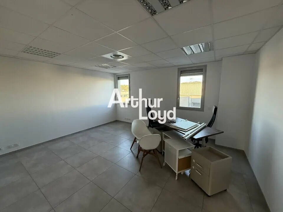Office in Fréjus for lease Interior Photo- Image 1 of 7