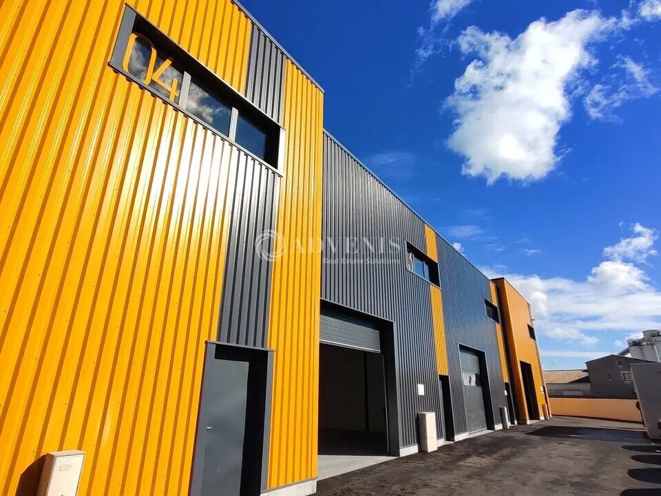 Flex in Lunel for sale Building Photo- Image 1 of 7