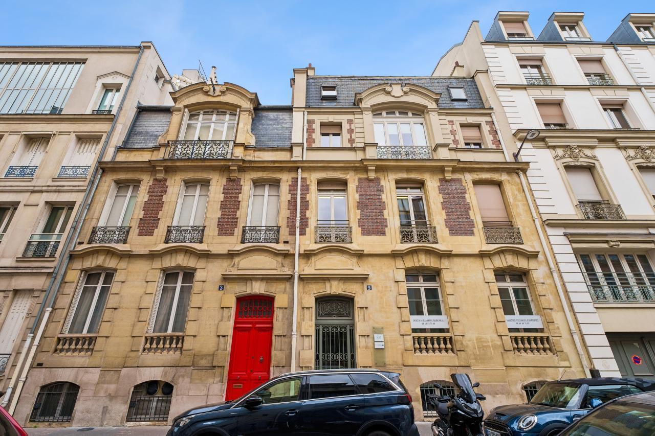 Office in Paris for lease Building Photo- Image 1 of 30