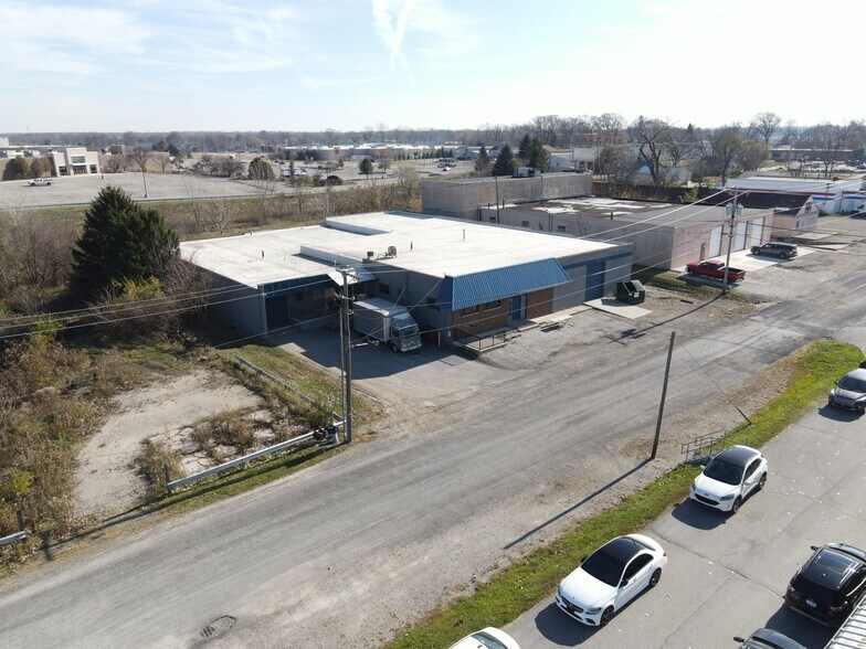 3936 Mobile Ave, Fort Wayne, IN for lease - Building Photo - Image 1 of 3
