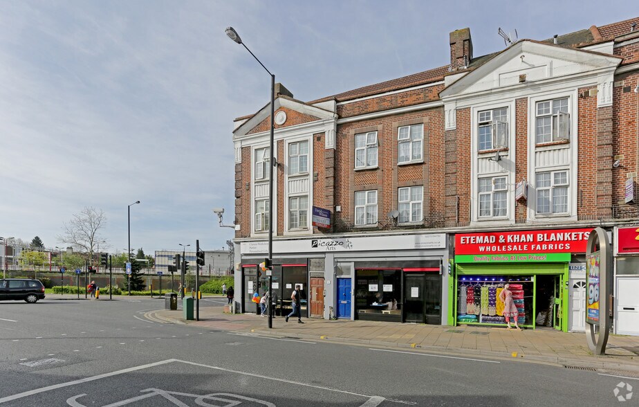 13 High St, Harrow, HA3 5DB Retail for Lease