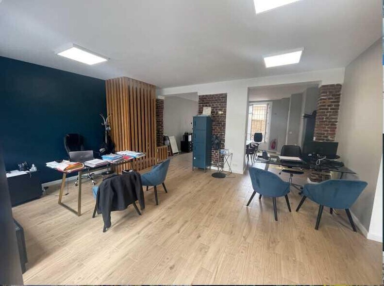 Retail in Paris for lease - Interior Photo - Image 3 of 8