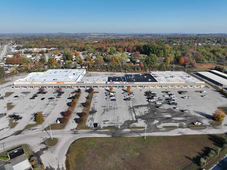 900-950 Happy Valley Rd, Glasgow, KY for sale - Matterport Community - Image 3 of 15