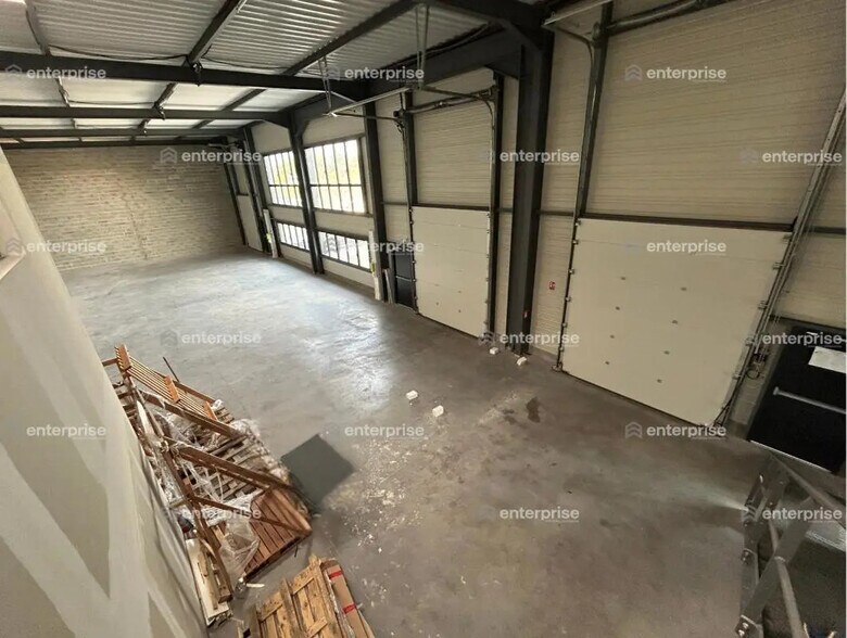 Flex in Beauvais for lease - Building Photo - Image 2 of 7