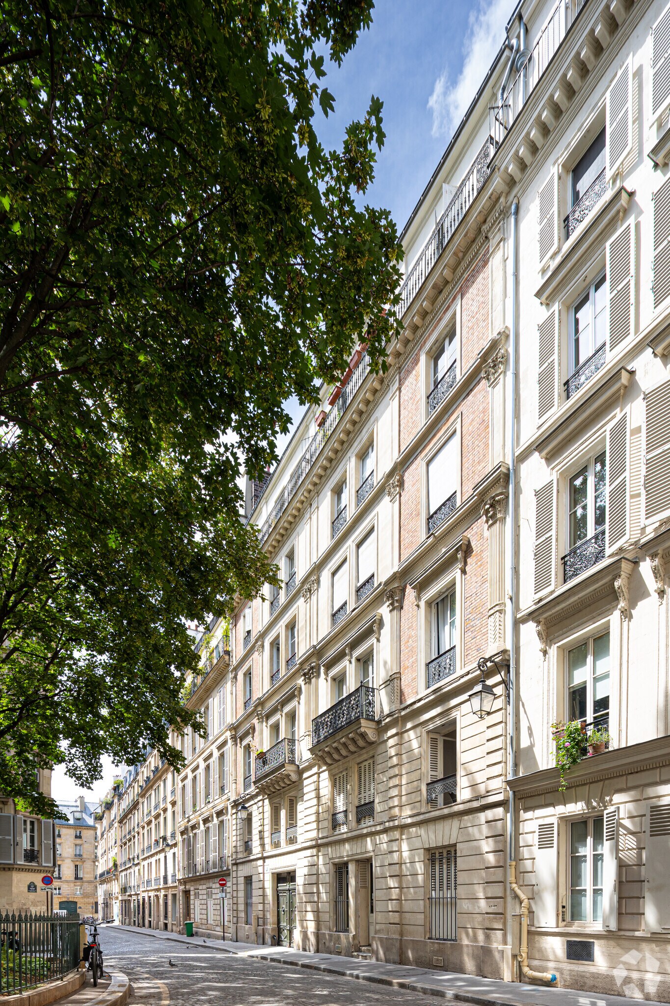 9 Cite De Trevise, Paris for lease Primary Photo- Image 1 of 2