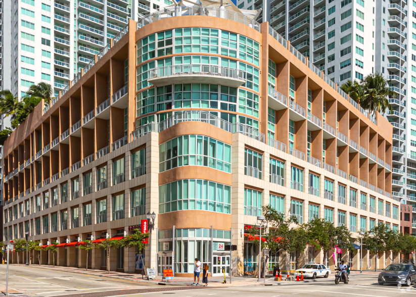 244 Biscayne Blvd, Miami, FL for sale - Building Photo - Image 1 of 1