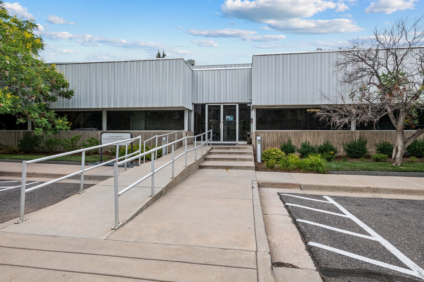 40 Inverness Dr E, Englewood, CO 80112