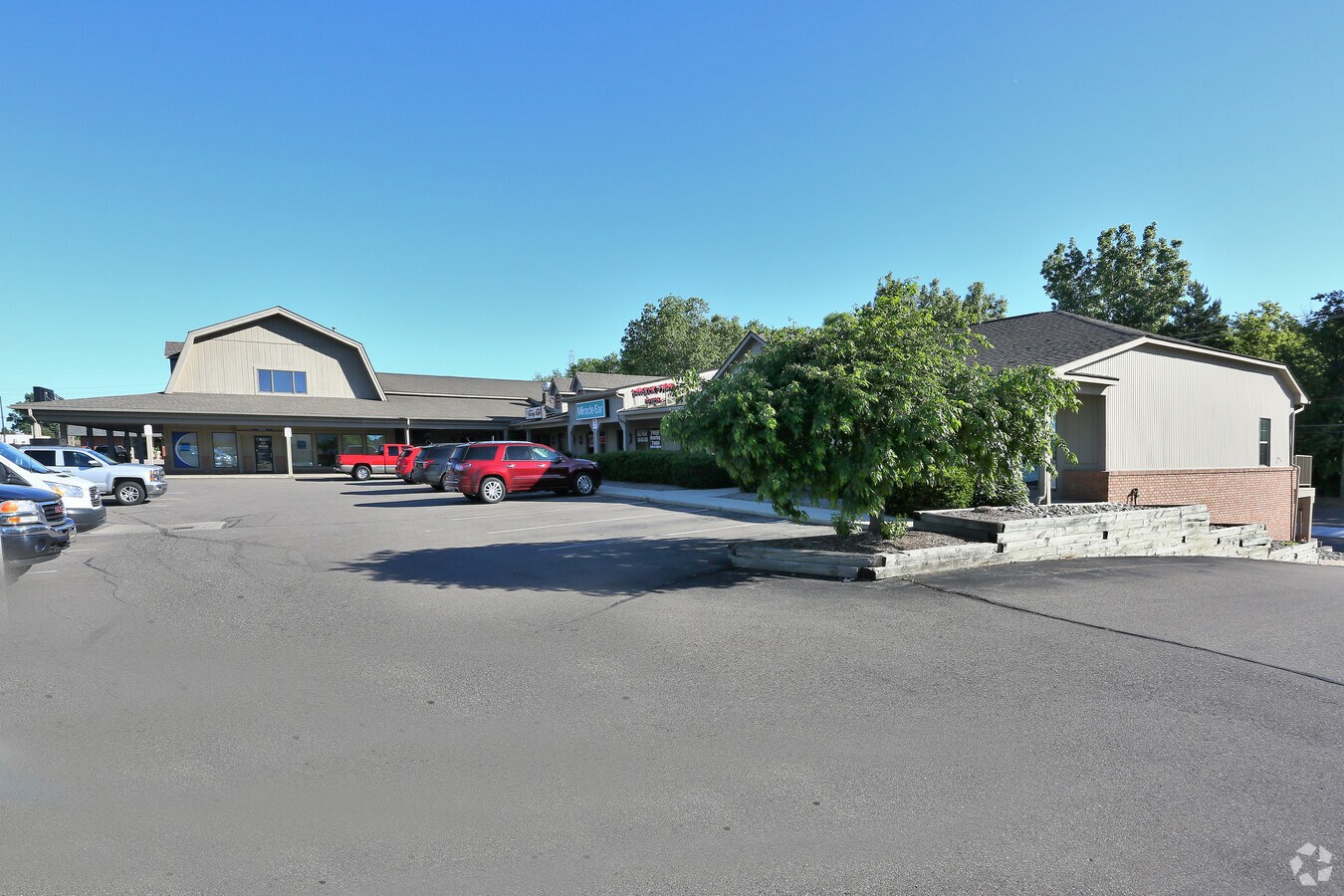 66786684 Dixie Hwy, Clarkston, MI 48346