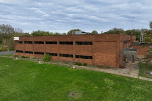 999 Pine Ave, Warren OH - Office Space