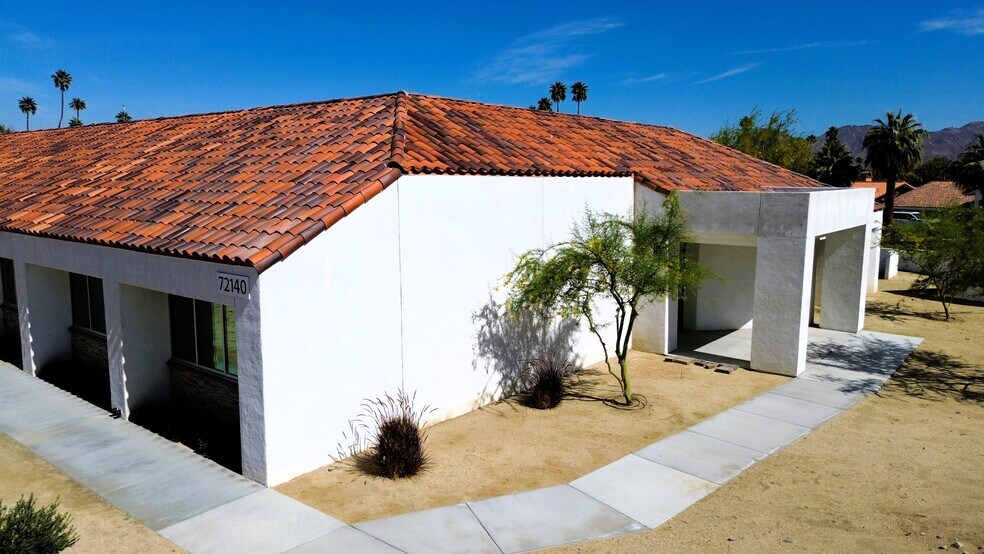 72140 Magnesia Falls Dr, Rancho Mirage, CA for lease - Building Photo - Image 2 of 9
