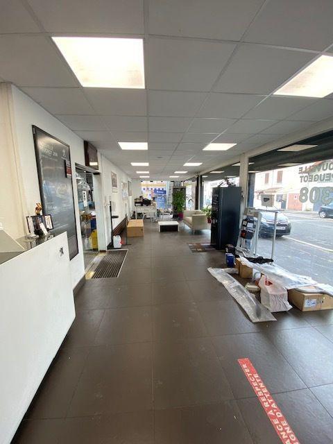 Flex in Montreuil for sale Interior Photo- Image 1 of 11