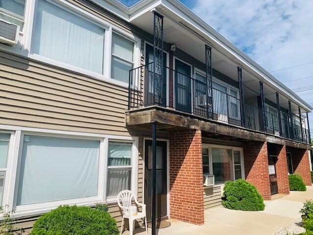 754 E 5th Ct, Des Plaines, IL for sale Building Photo- Image 1 of 1