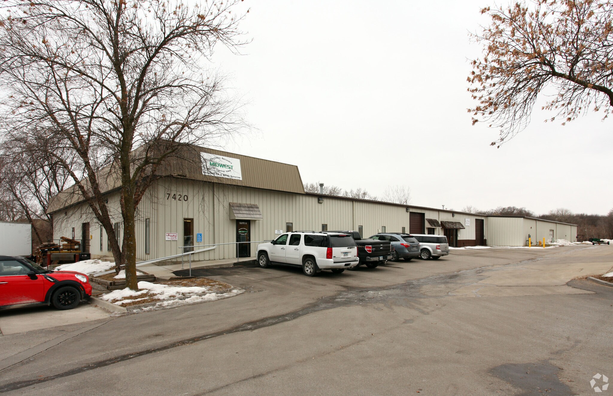 7420 University Blvd, Clive, IA for sale Primary Photo- Image 1 of 1