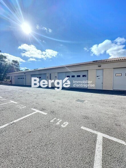 Industrial in Valbonne for lease - Building Photo - Image 2 of 7