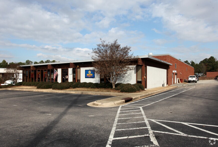 705 E Six Forks Rd, Raleigh, NC for sale - Primary Photo - Image 1 of 3