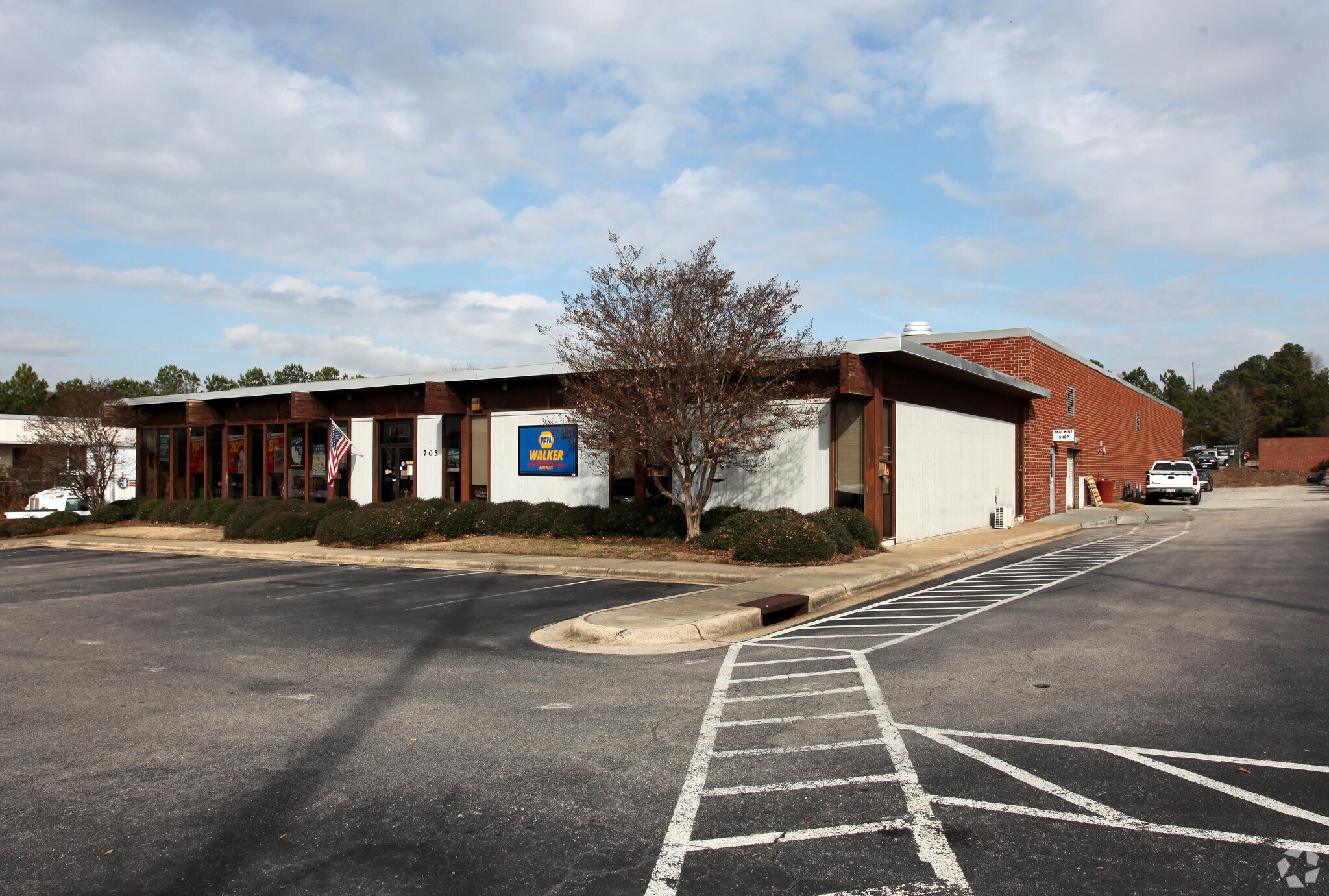 705 E Six Forks Rd, Raleigh, NC for sale Primary Photo- Image 1 of 4