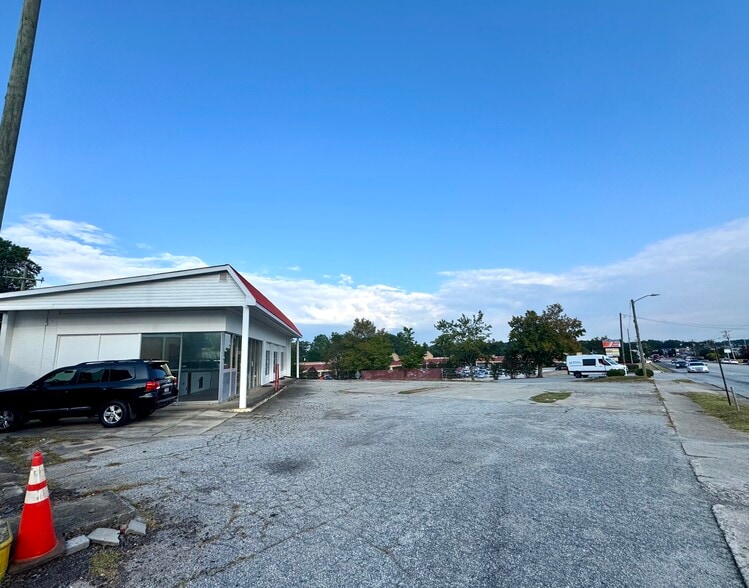 305 N Main St, Mauldin, SC for sale - Building Photo - Image 2 of 3