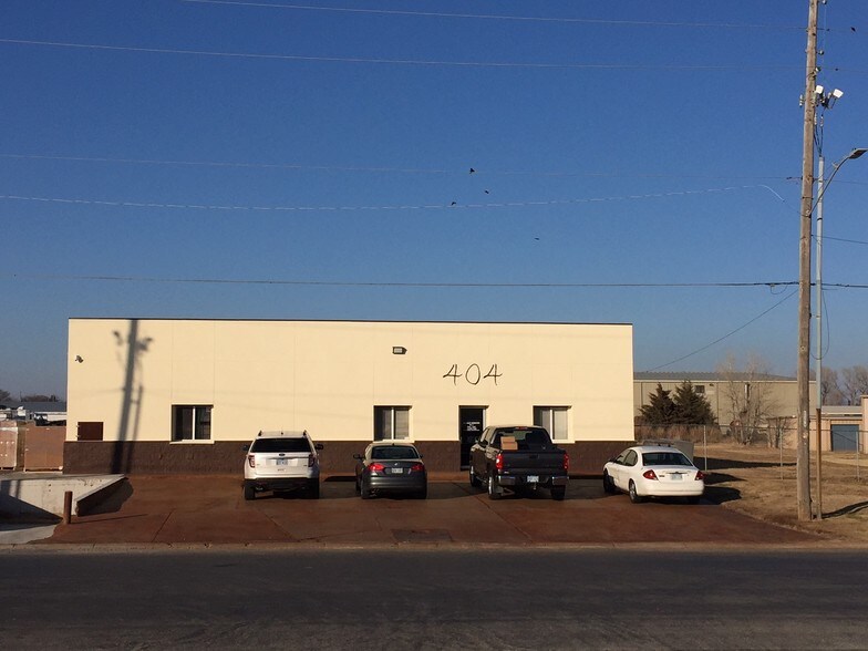 404 Industrial Rd, Goddard, KS for sale - Building Photo - Image 1 of 1