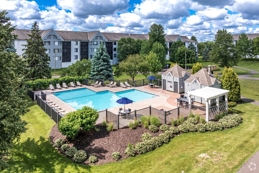 1180 Cushing Cir, Saint Paul, MN for sale - Building Photo - Image 2 of 36